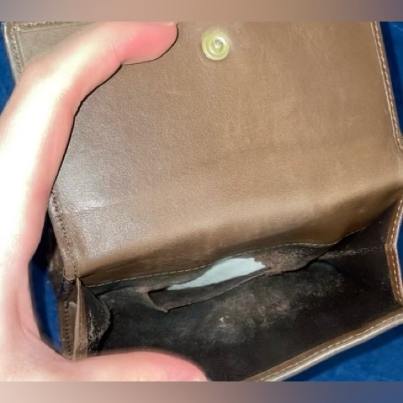 Authentic Gucci GG Wallet Canvas Leather - Picture 6 of 8